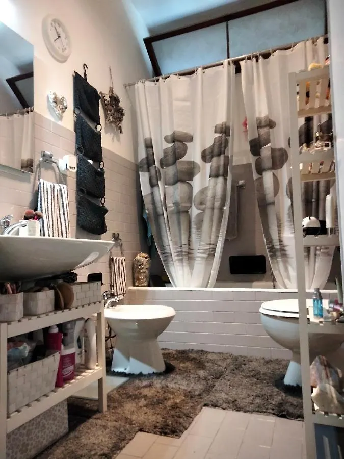Grey And Withe Room Firenze 0*,